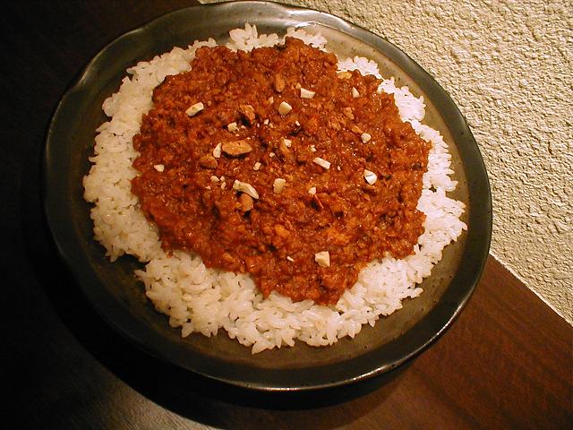 ラジルの自家製チキンカレー